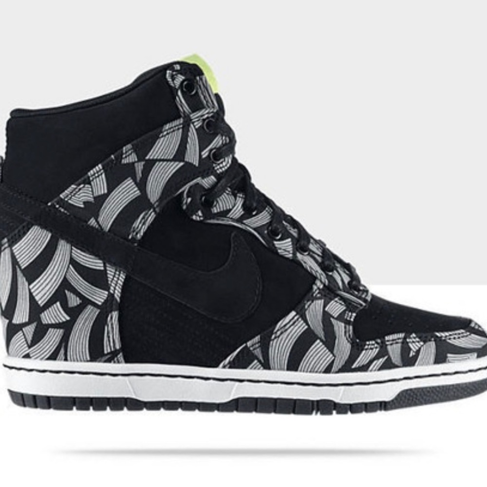 WMNS Nike Dunk Sky Hi LIB OG Liberty - Black White Volt  size 6